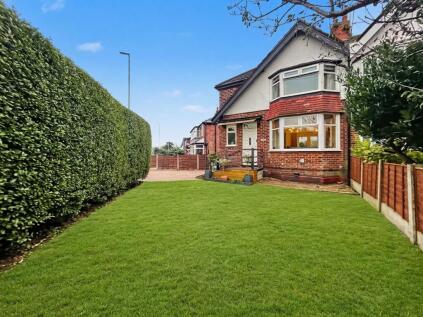 Heywood Road, Prestwich, M25