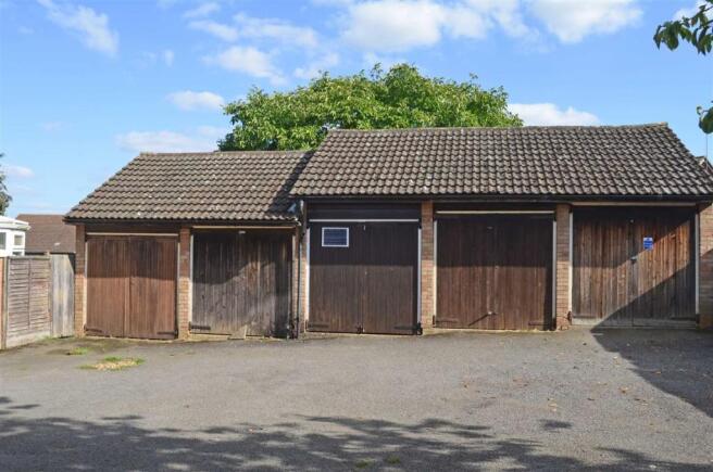Garage & Parking