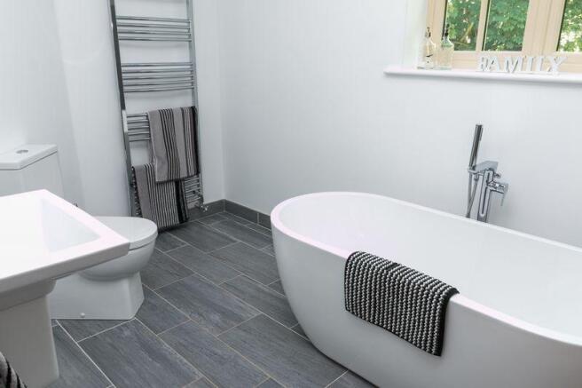 Family Bathroom 