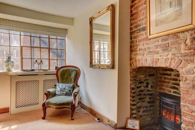 4 bed Semi-Detached for sale Image 11