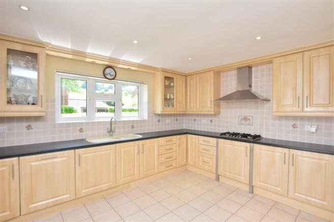Kitchen/ Breakfast Room