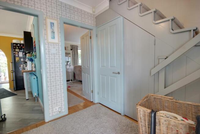 3 bed Semi-Detached for sale Image 6