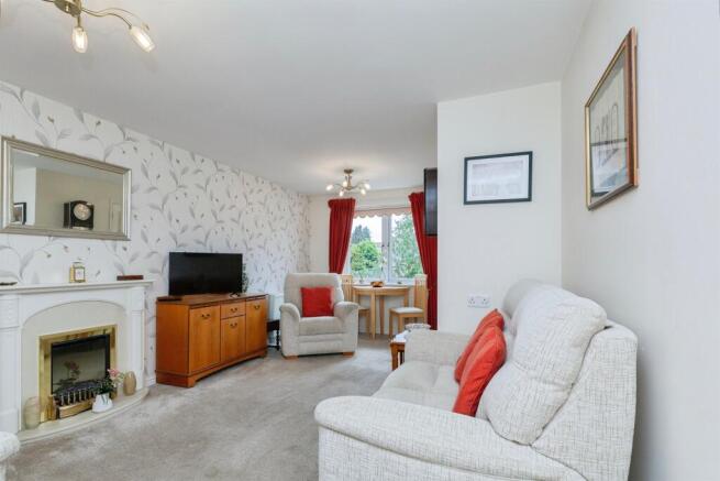 Sandhurst Street, Oadby, Leicester photo 4