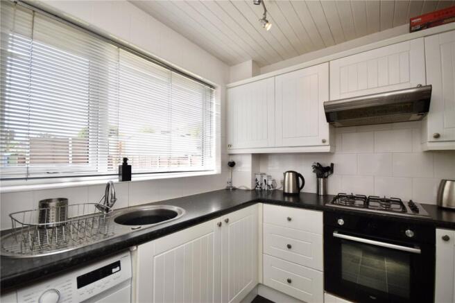 3 bed Semi-Detached for sale Image 4