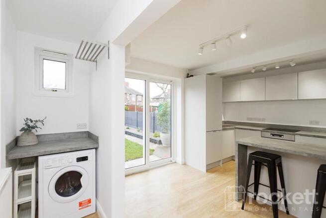 16WoodlandsRd_gwi_5224EW.jpg