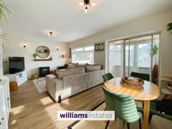 open plan lounge diner