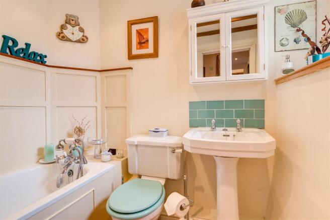 Bathroom.jpg