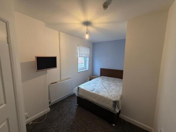 5 bed Flat to rent Image 7