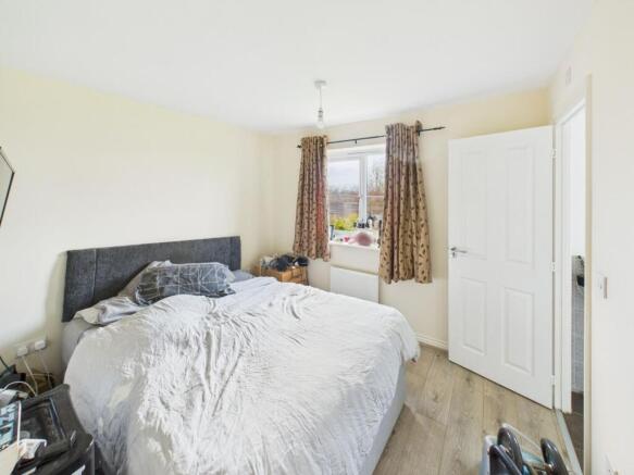 3 bed House for sale Image 8