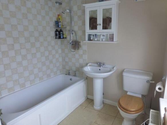 en suite bathroom