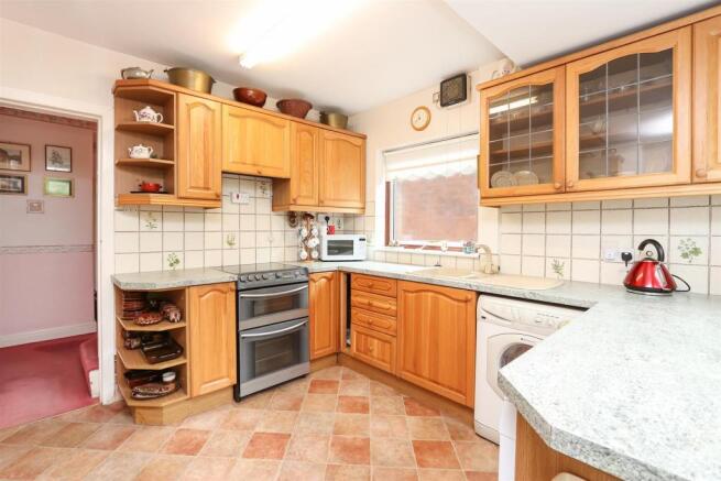 Kitchen3.jpg