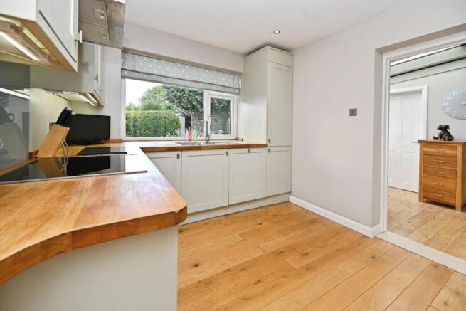 3 bed Bungalow for sale Image 6