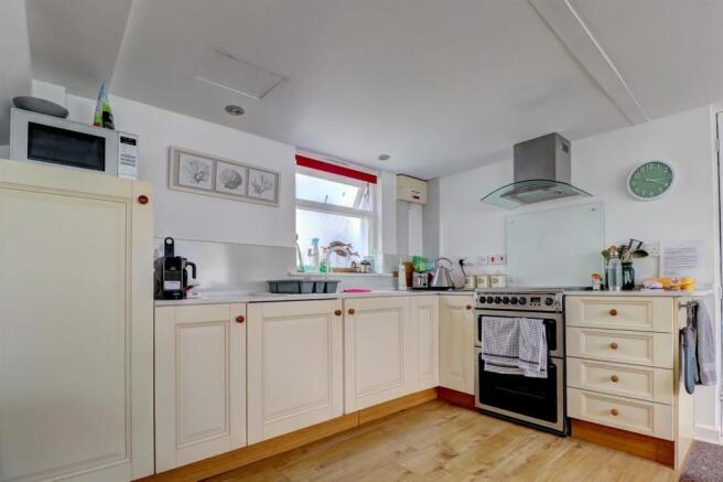 Annexe Kitchen.jpg
