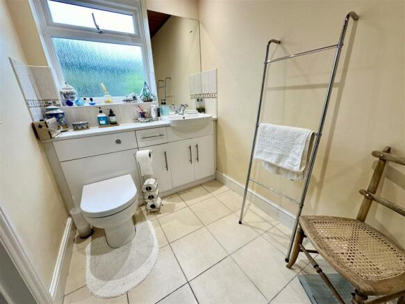 ground floor bathroom.JPEG