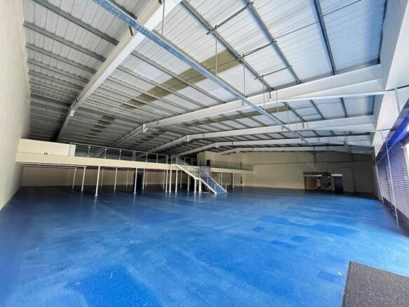 PHOTO 5 160 Southampton Road Fareham.jpg