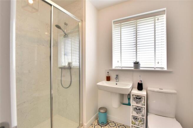 4 bed Detached for sale Image 8