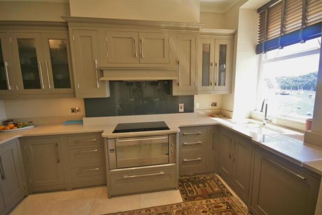 kitchen2.JPG