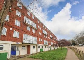 40, Churchill Court, Newmarket CB8 0JZ