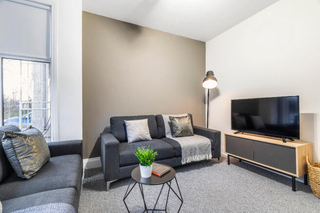 5 bed Terraced to rent Image 5