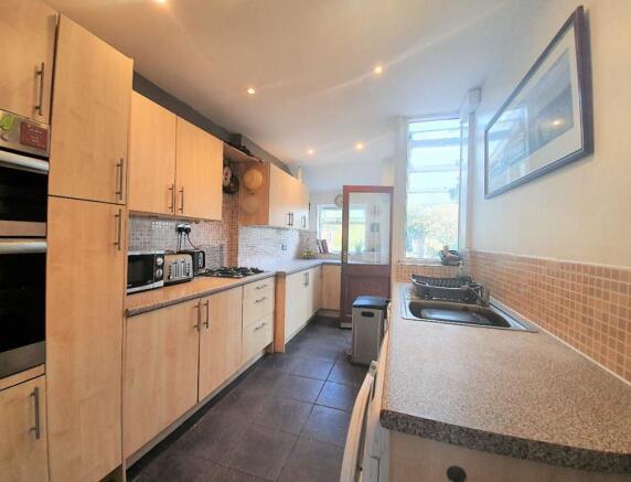 580 Spring Road kitchen.JPG