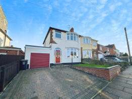 28, Conaglen Road, Leicester LE2 8LD