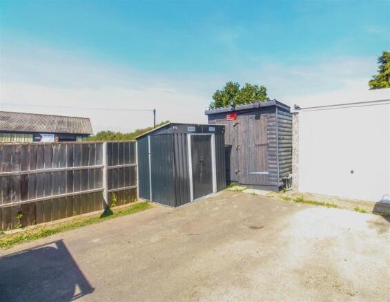3 bed Town House for sale Image 12