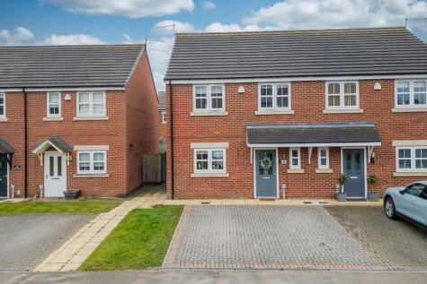 Hawk Drive, Blaxton, Doncaster, DN9 3GW