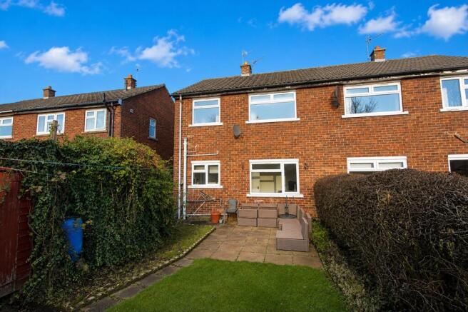 2 bed Semi-Detached to rent Image 7