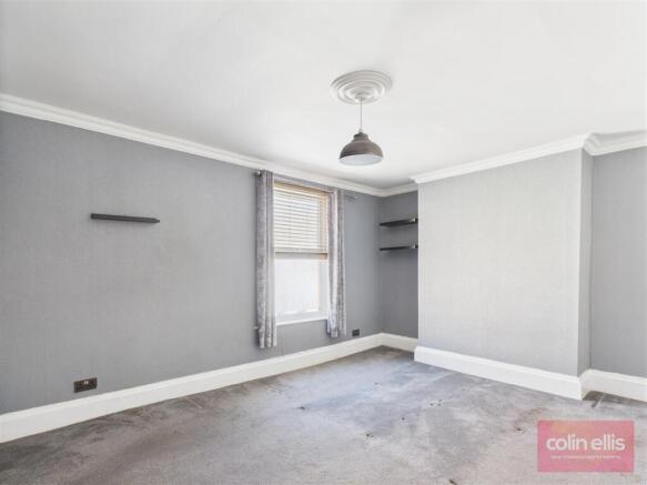 4 bed Terraced for sale Image 9