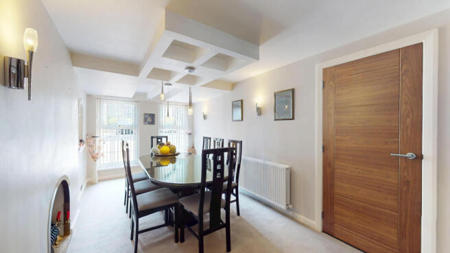 4 bed Detached for sale Image 9
