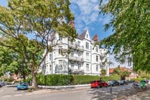 Flat 7, Sutton Court Mansions, Grove Park Terrace, Chiswick, London W4 3JH