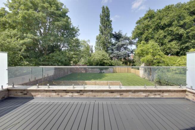 2 bed Apartment for sale Image 6