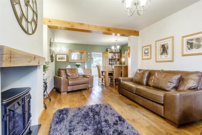 8512800-interior16.jpg