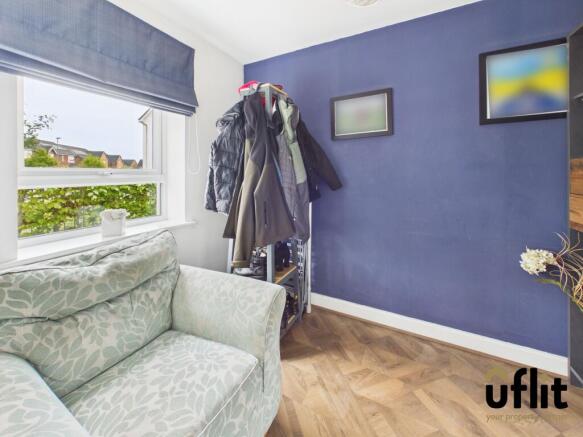 4 bed Semi-Detached for sale Image 5