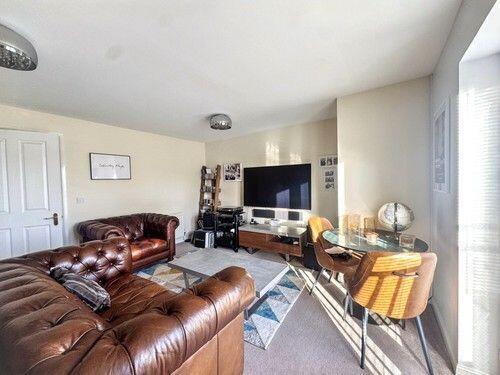 2 bed Apartment for sale Image 4
