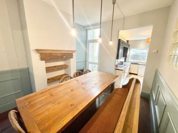 Dining Room (1).jpg