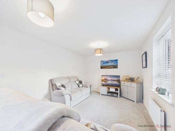 3 bed Semi-Detached for sale Image 9