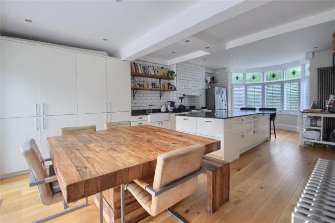 5 bed Terraced for sale Image 7
