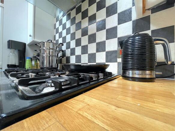 Kitchen (5).jpeg