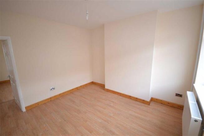 FRONT LOUNGE