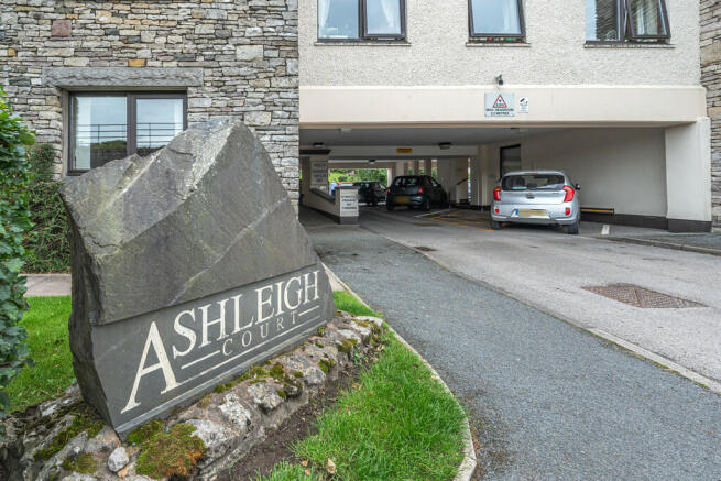 Ashleigh Court En...