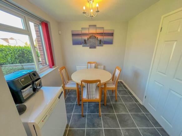 Collingwood Avenue, Bilton, Rugby, CV22 photo 4