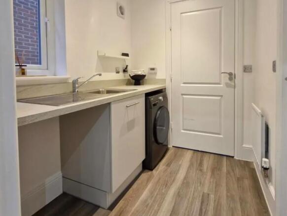 3 bed Detached for sale Image 6