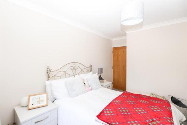 2 bed Apartment for sale Image 7