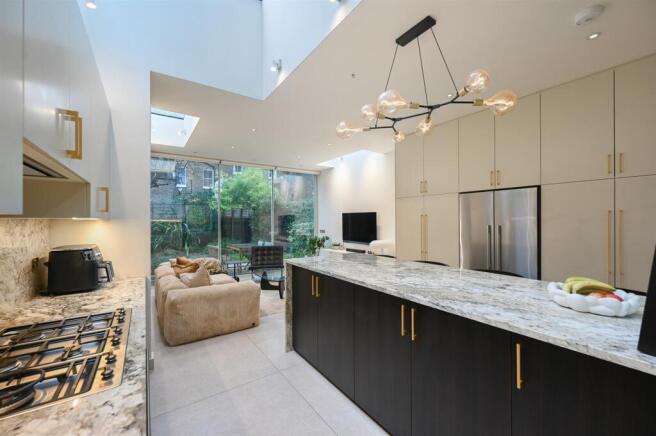 FBL - Melrose Gardens - KitchenC1 (1).jpg