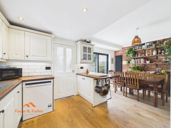 3 bed Semi-Detached for sale Image 9