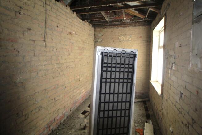 3 bed Not Specified for sale Image 7