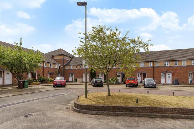 Beeches Close-9.JPG