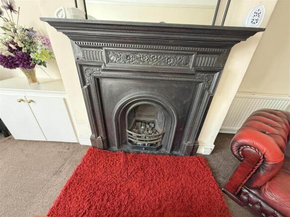 Fireplace 2.jpg