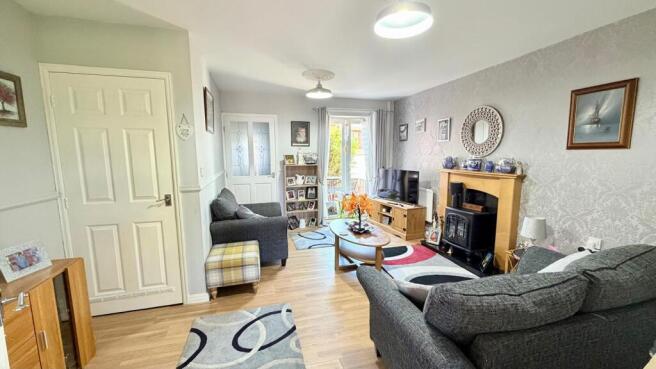 2 bed Semi-Detached for sale Image 4